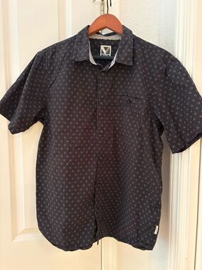Men's Short-Sleeve Button-Down Shirt in Black with Micro Geo Print